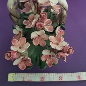 Capodimonte flower basket